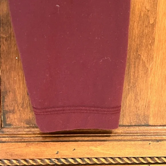 Lululemon Burgundy Leggings | Size 4 | Lightweight | Good Condition - Picture 5 of 13